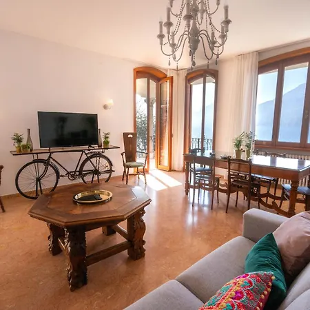 Esmeralda Beths House * Brenzone sul Garda