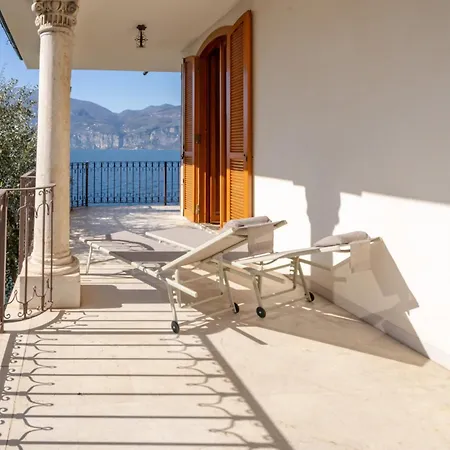 Villa Esmeralda Beths House