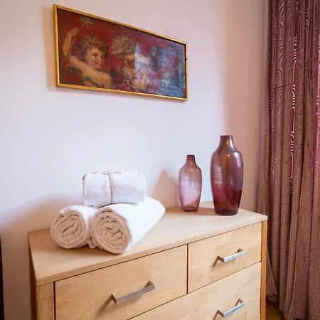 فيلة Esmeralda Beths House برنزوني سول جاردا
