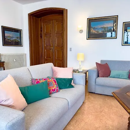 Esmeralda Beths House برنزوني سول جاردا