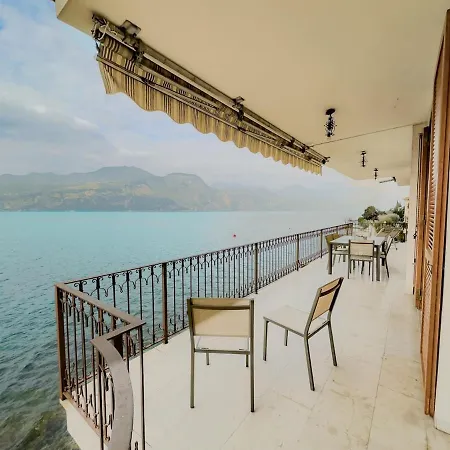 Esmeralda Beths House * برنزوني سول جاردا