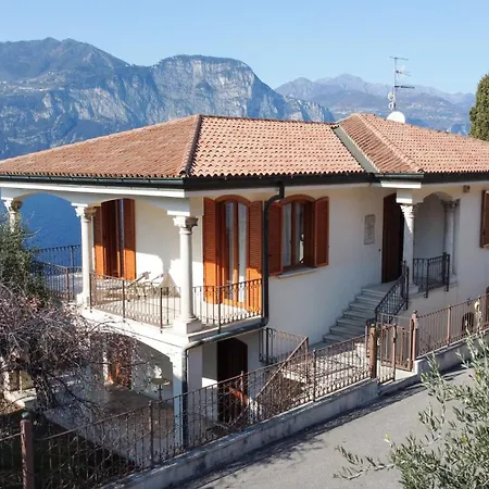 Esmeralda Beths House * برنزوني سول جاردا